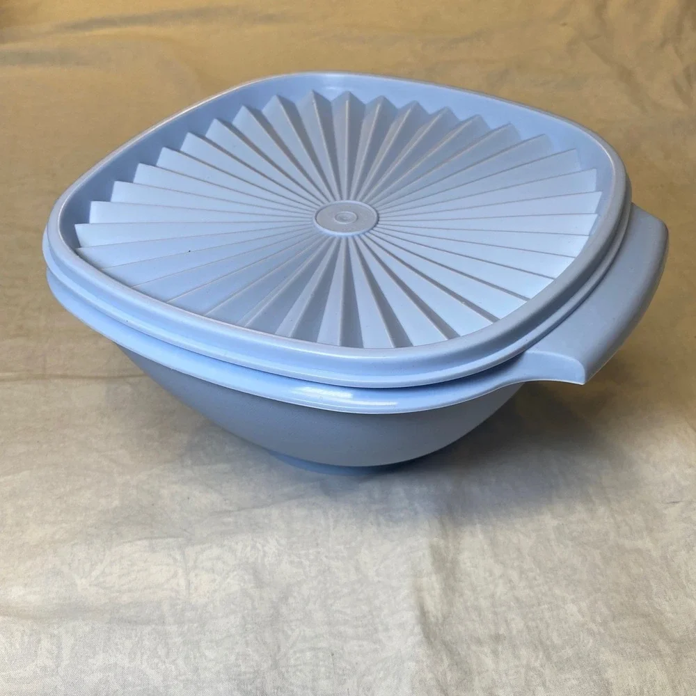 Tupperware beautiful vintage